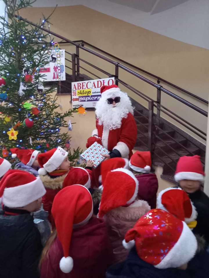 Choinka na ludowo z Krainą Misiów [05.12.2023] - zdjęcie #17 - eOstroleka.pl