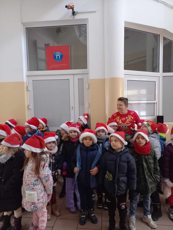 Choinka na ludowo z Krainą Misiów [05.12.2023] - zdjęcie #16 - eOstroleka.pl