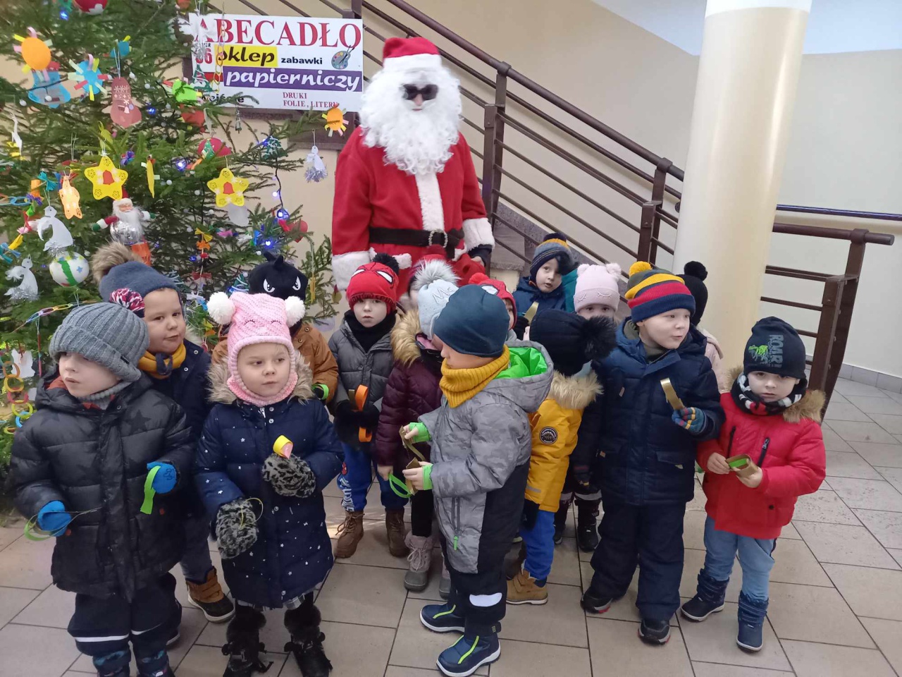 Choinka na ludowo z Krainą Misiów [05.12.2023] - zdjęcie #11 - eOstroleka.pl