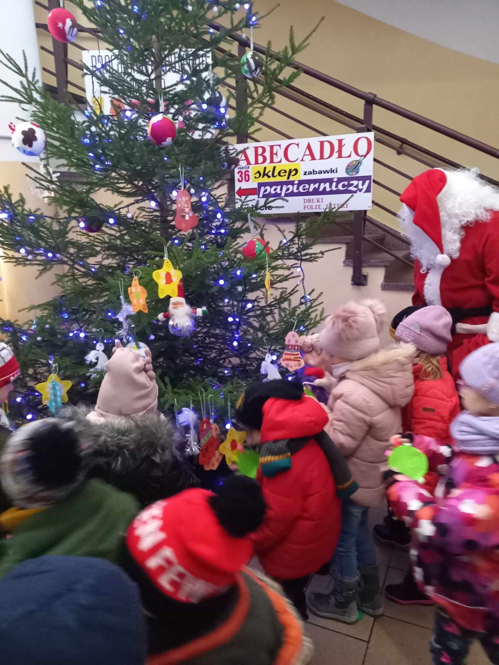 Choinka na ludowo z Krainą Misiów [05.12.2023] - zdjęcie #8 - eOstroleka.pl