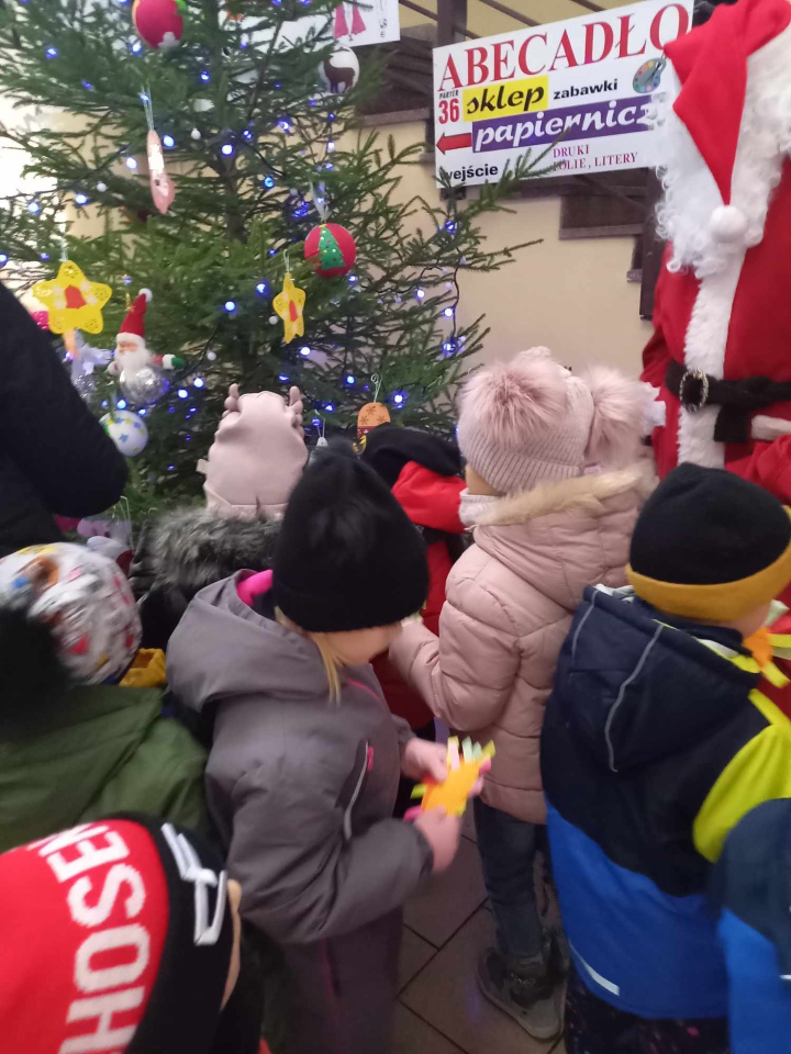 Choinka na ludowo z Krainą Misiów [05.12.2023] - zdjęcie #4 - eOstroleka.pl