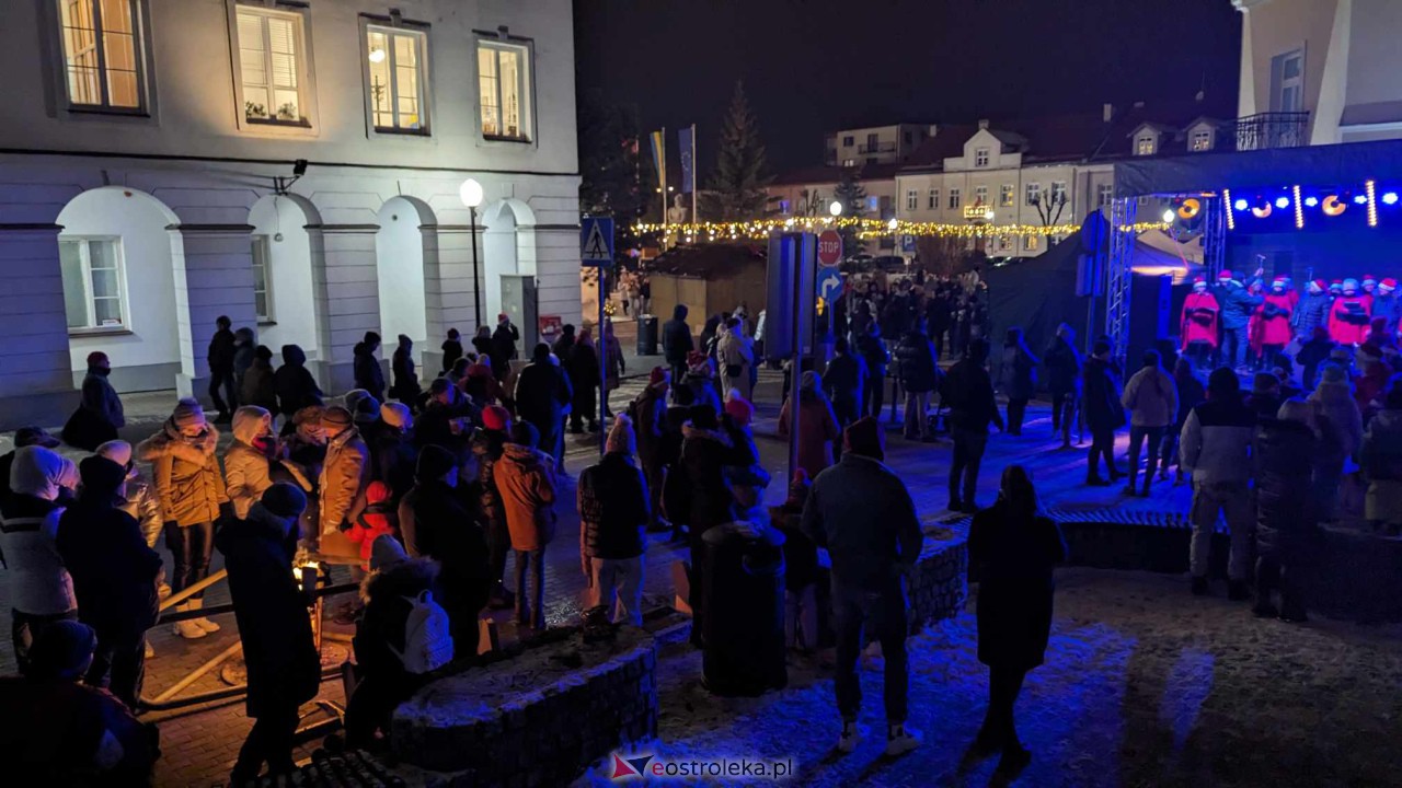 Kurpiowski Jarmark Bożonarodzeniowy w Ostrołęce [6.12.2023] - zdjęcie #13 - eOstroleka.pl