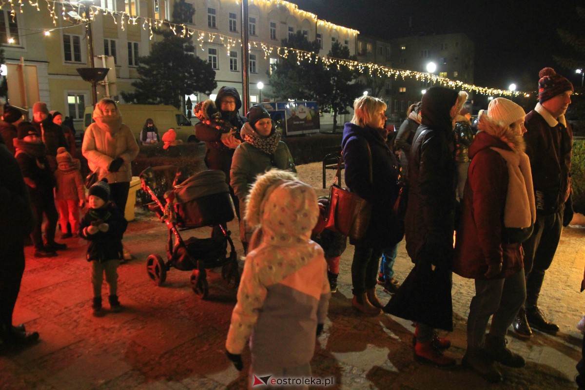 Święty Mikołaj przyjechał do Ostrołęki! [06.12.2023] - zdjęcie #79 - eOstroleka.pl