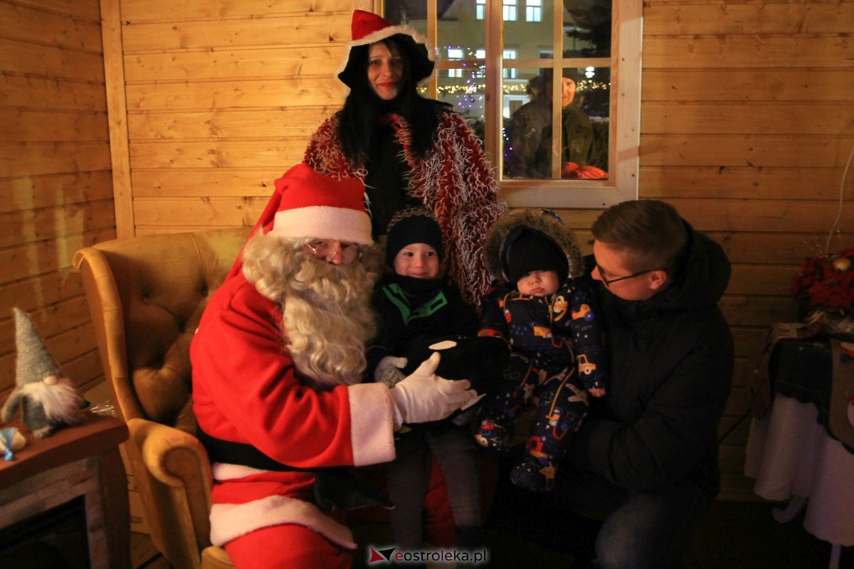 Święty Mikołaj przyjechał do Ostrołęki! [06.12.2023] - zdjęcie #64 - eOstroleka.pl