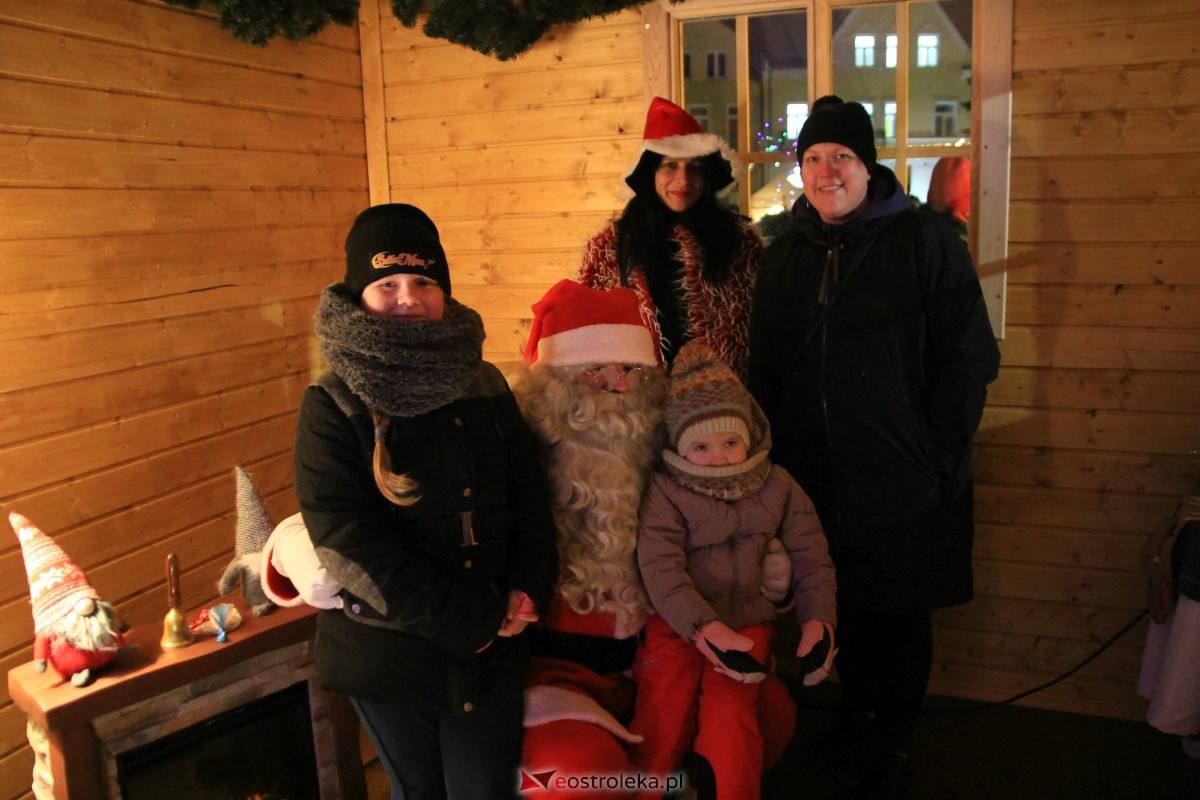 Święty Mikołaj przyjechał do Ostrołęki! [06.12.2023] - zdjęcie #60 - eOstroleka.pl