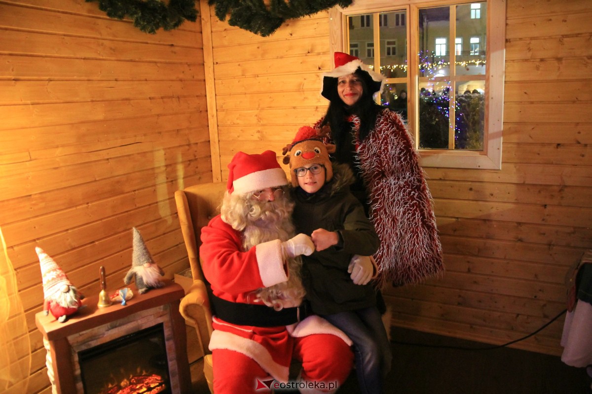 Święty Mikołaj przyjechał do Ostrołęki! [06.12.2023] - zdjęcie #50 - eOstroleka.pl