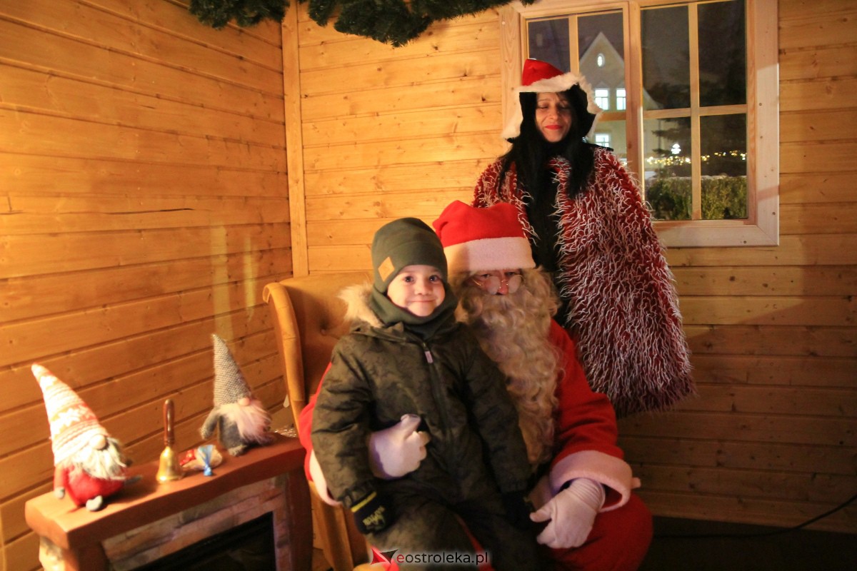 Święty Mikołaj przyjechał do Ostrołęki! [06.12.2023] - zdjęcie #47 - eOstroleka.pl