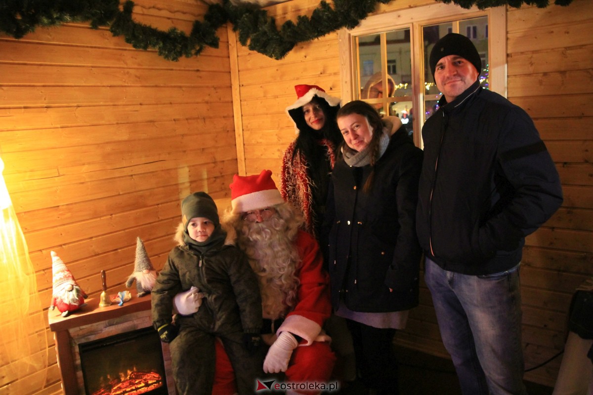 Święty Mikołaj przyjechał do Ostrołęki! [06.12.2023] - zdjęcie #45 - eOstroleka.pl