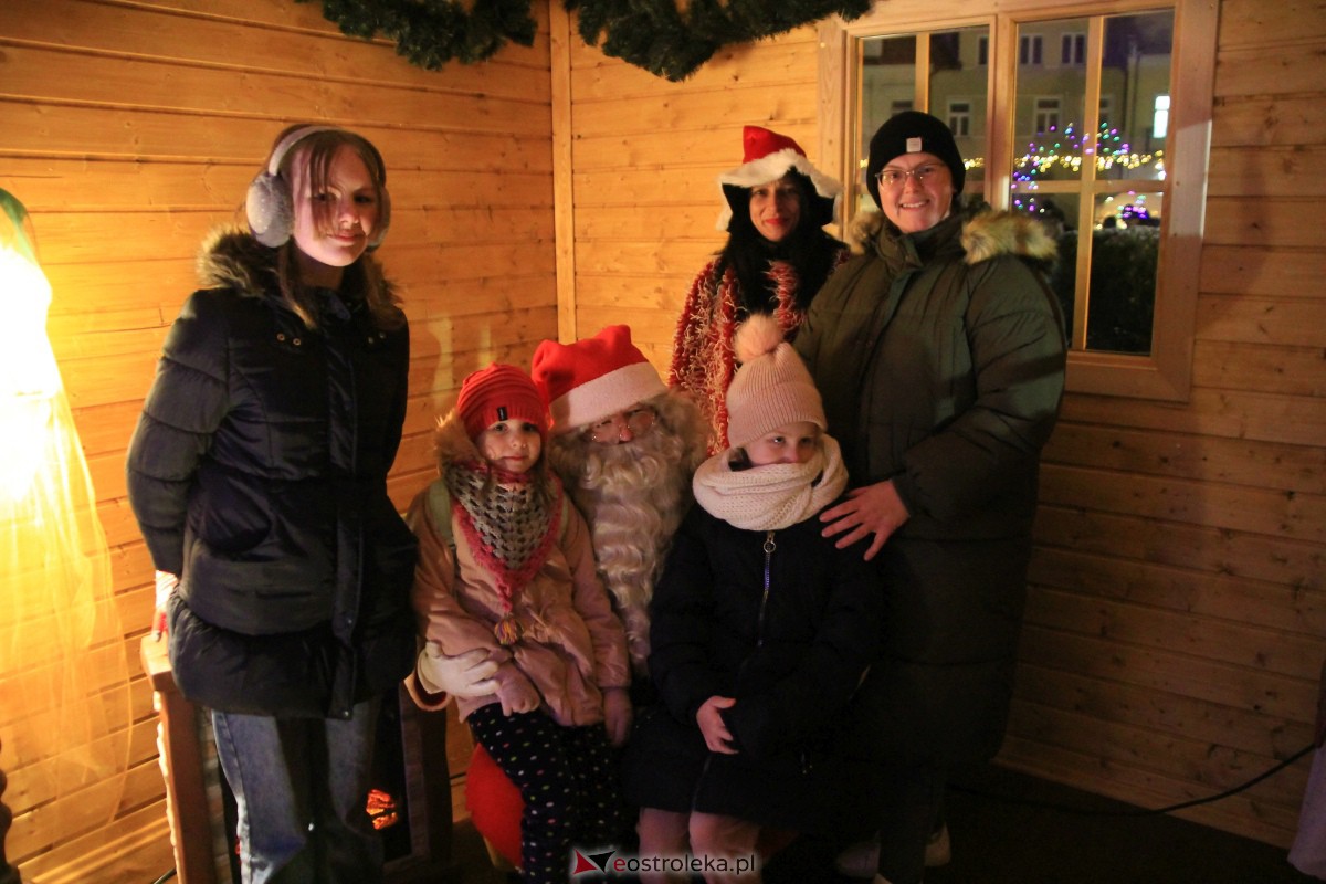 Święty Mikołaj przyjechał do Ostrołęki! [06.12.2023] - zdjęcie #37 - eOstroleka.pl