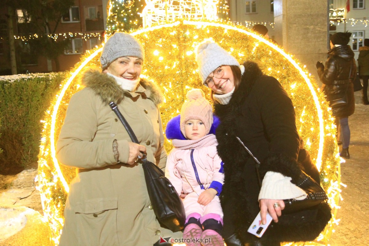 Święty Mikołaj przyjechał do Ostrołęki! [06.12.2023] - zdjęcie #25 - eOstroleka.pl