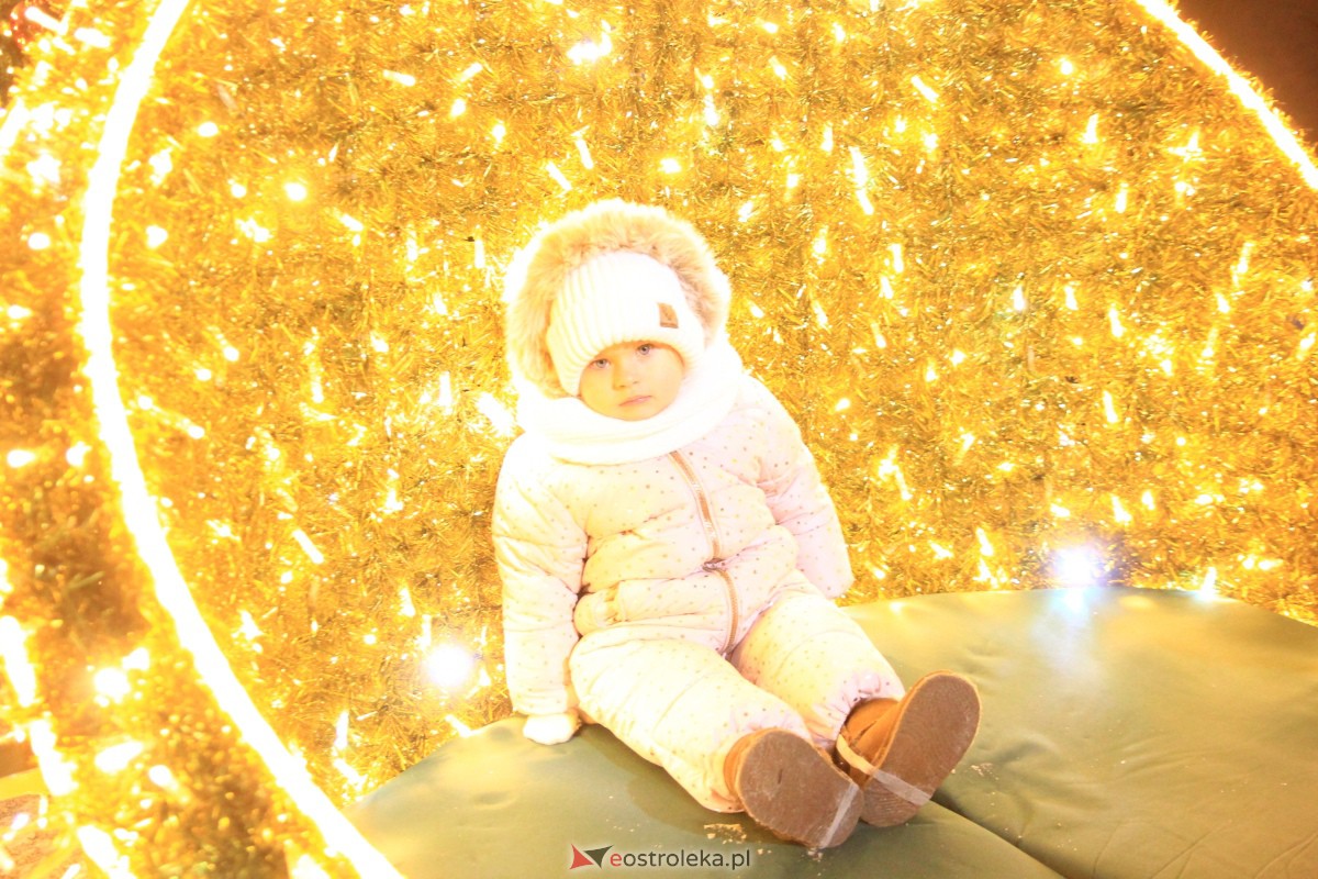 Święty Mikołaj przyjechał do Ostrołęki! [06.12.2023] - zdjęcie #23 - eOstroleka.pl