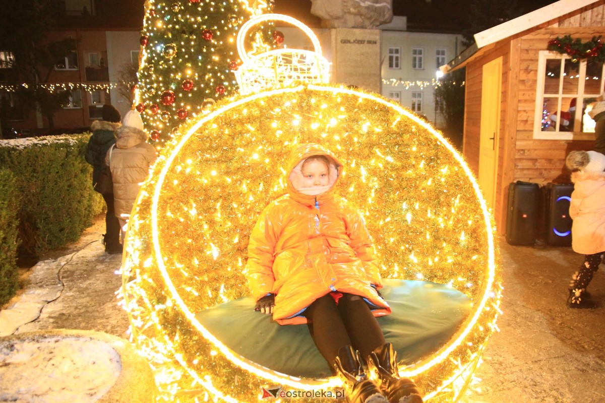 Święty Mikołaj przyjechał do Ostrołęki! [06.12.2023] - zdjęcie #19 - eOstroleka.pl