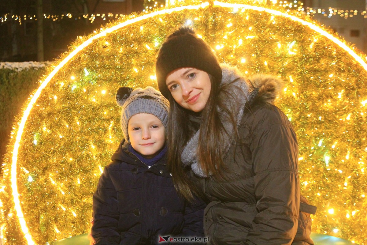 Święty Mikołaj przyjechał do Ostrołęki! [06.12.2023] - zdjęcie #13 - eOstroleka.pl