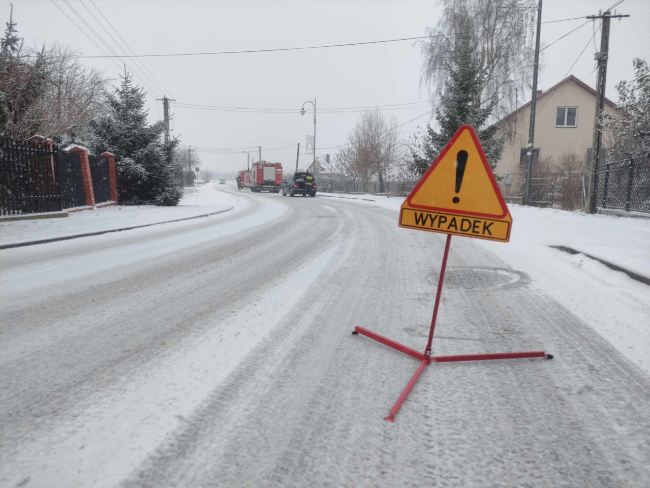 Wypadek w Rzekuniu [07.12.2023] - zdjęcie #8 - eOstroleka.pl