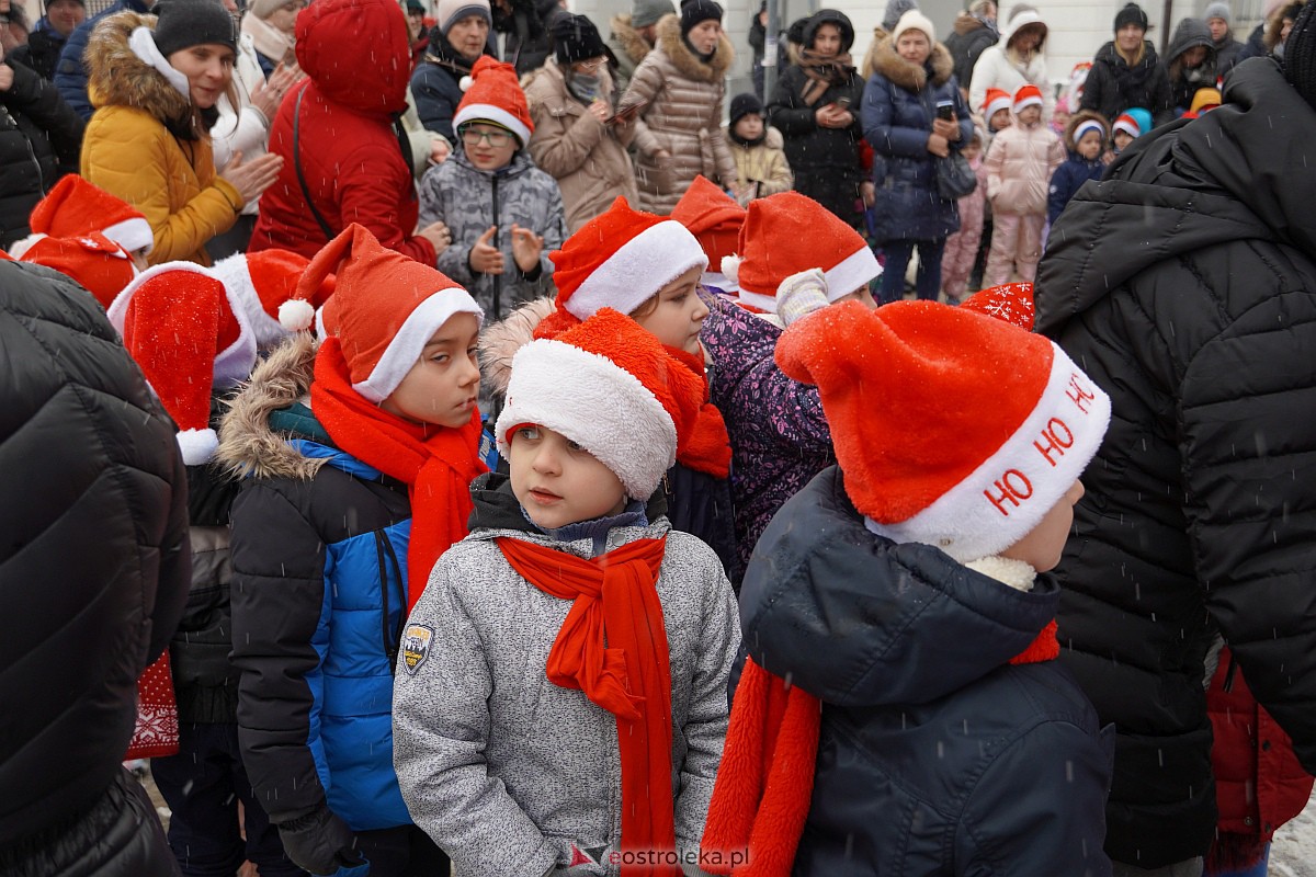 I Kurpiowski Jarmark Bożonarodzeniowy w Ostrołęce - występy przedszkolaków [07.12.2023] - zdjęcie #75 - eOstroleka.pl