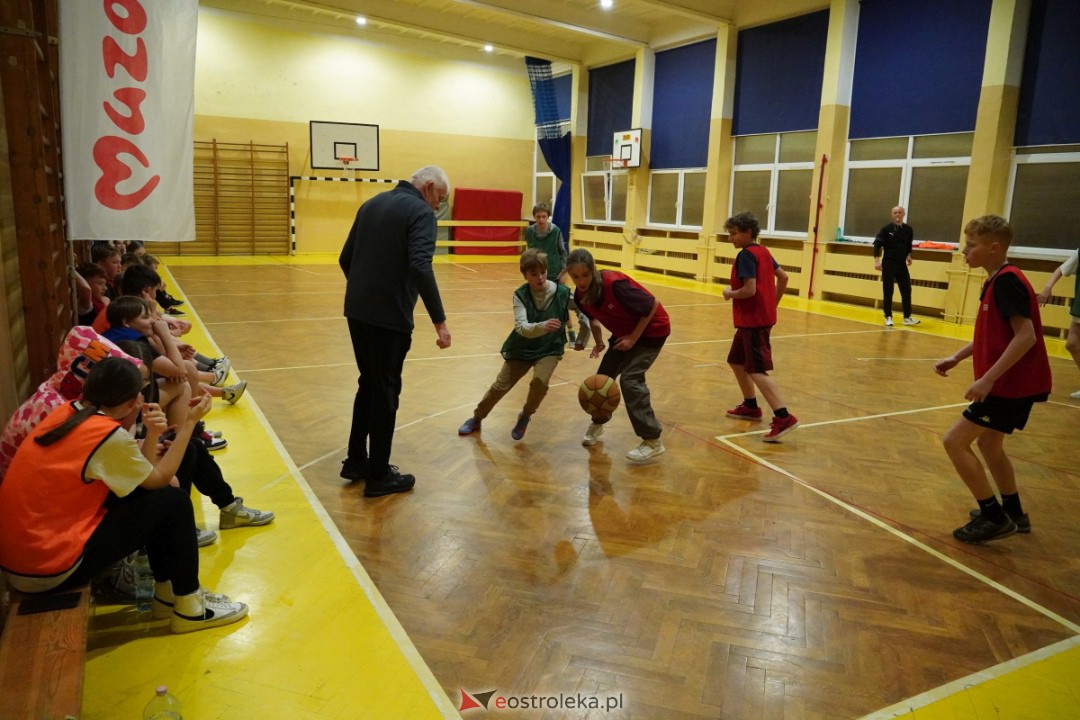 Koszykarski klimat w SP 1 [07.12.2023] - zdjęcie #122 - eOstroleka.pl