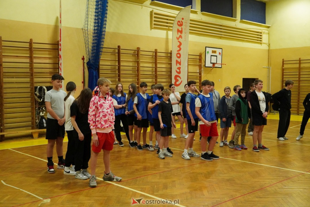 Koszykarski klimat w SP 1 [07.12.2023] - zdjęcie #47 - eOstroleka.pl