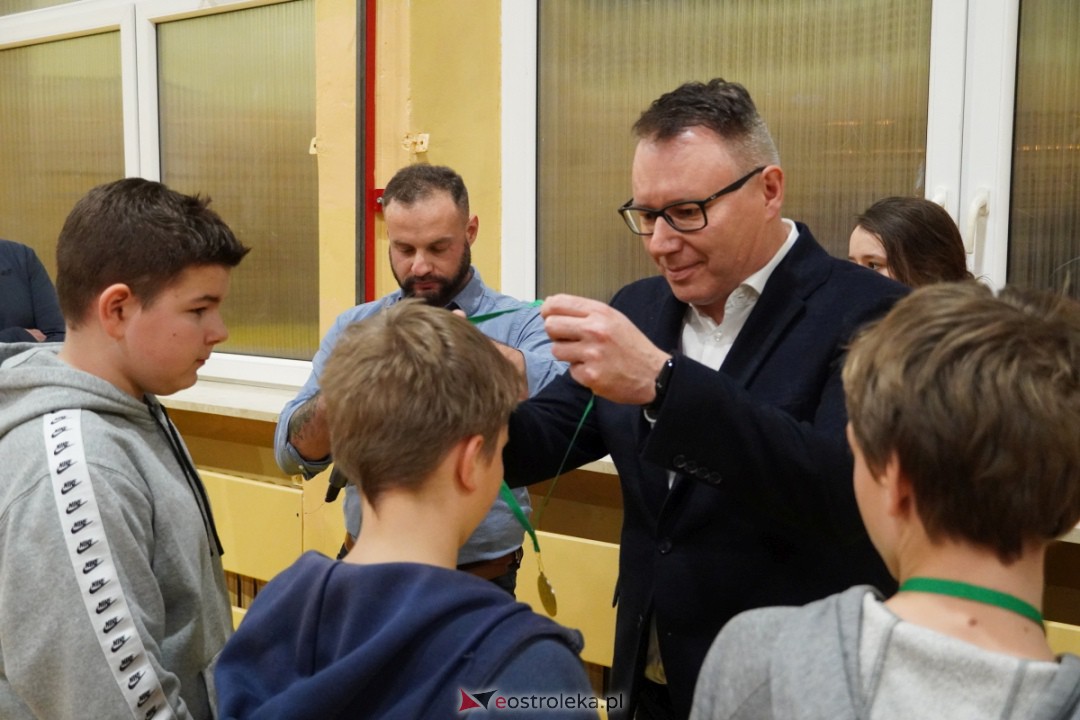 Koszykarski klimat w SP 1 [07.12.2023] - zdjęcie #33 - eOstroleka.pl