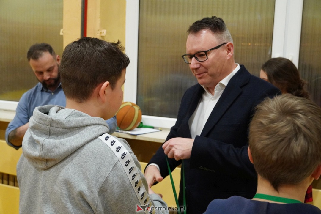 Koszykarski klimat w SP 1 [07.12.2023] - zdjęcie #32 - eOstroleka.pl
