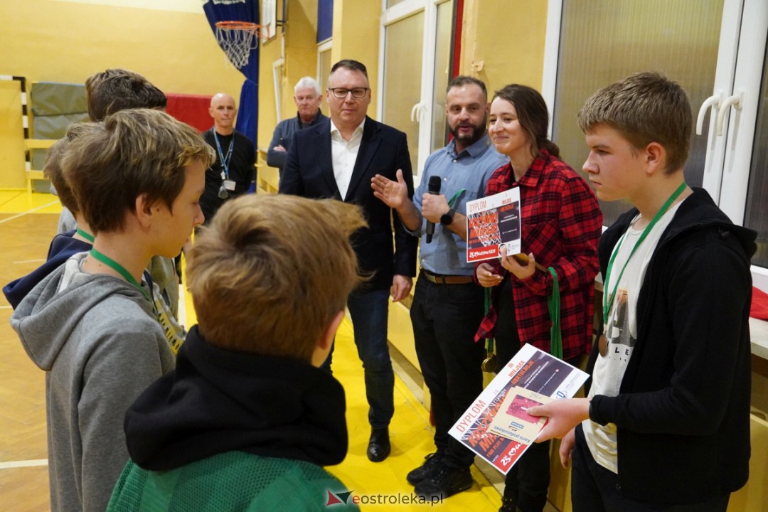 Koszykarski klimat w SP 1 [07.12.2023] - zdjęcie #26 - eOstroleka.pl