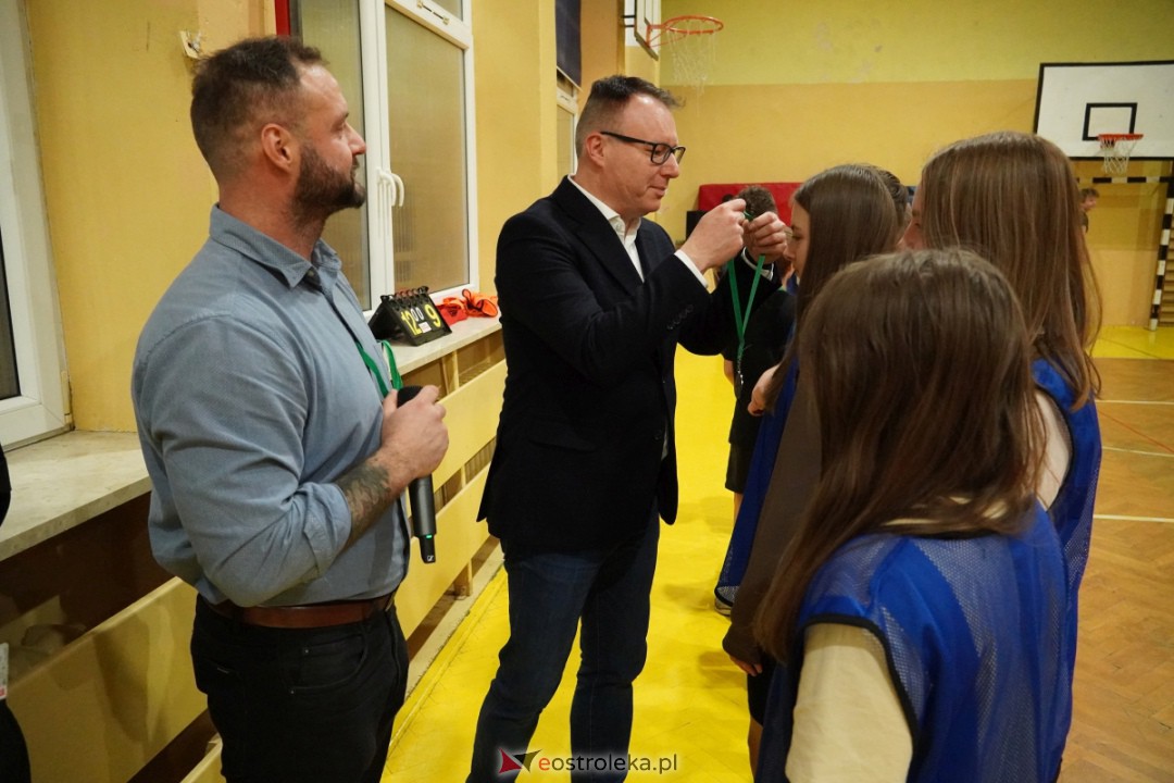 Koszykarski klimat w SP 1 [07.12.2023] - zdjęcie #19 - eOstroleka.pl