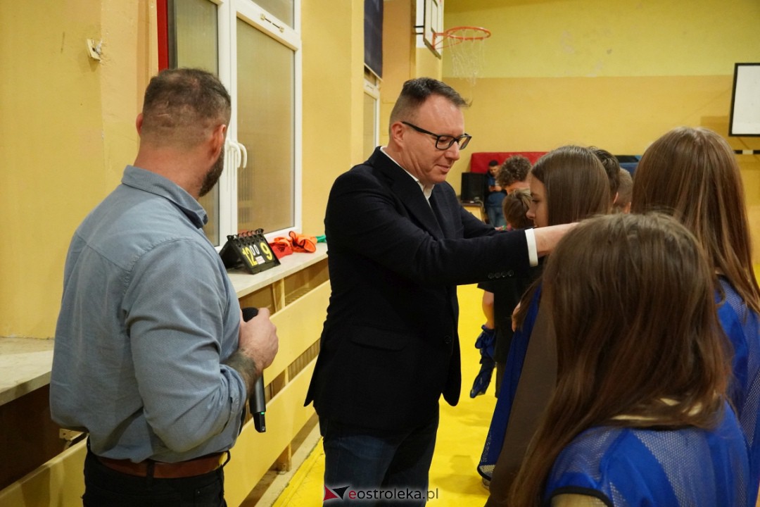 Koszykarski klimat w SP 1 [07.12.2023] - zdjęcie #18 - eOstroleka.pl