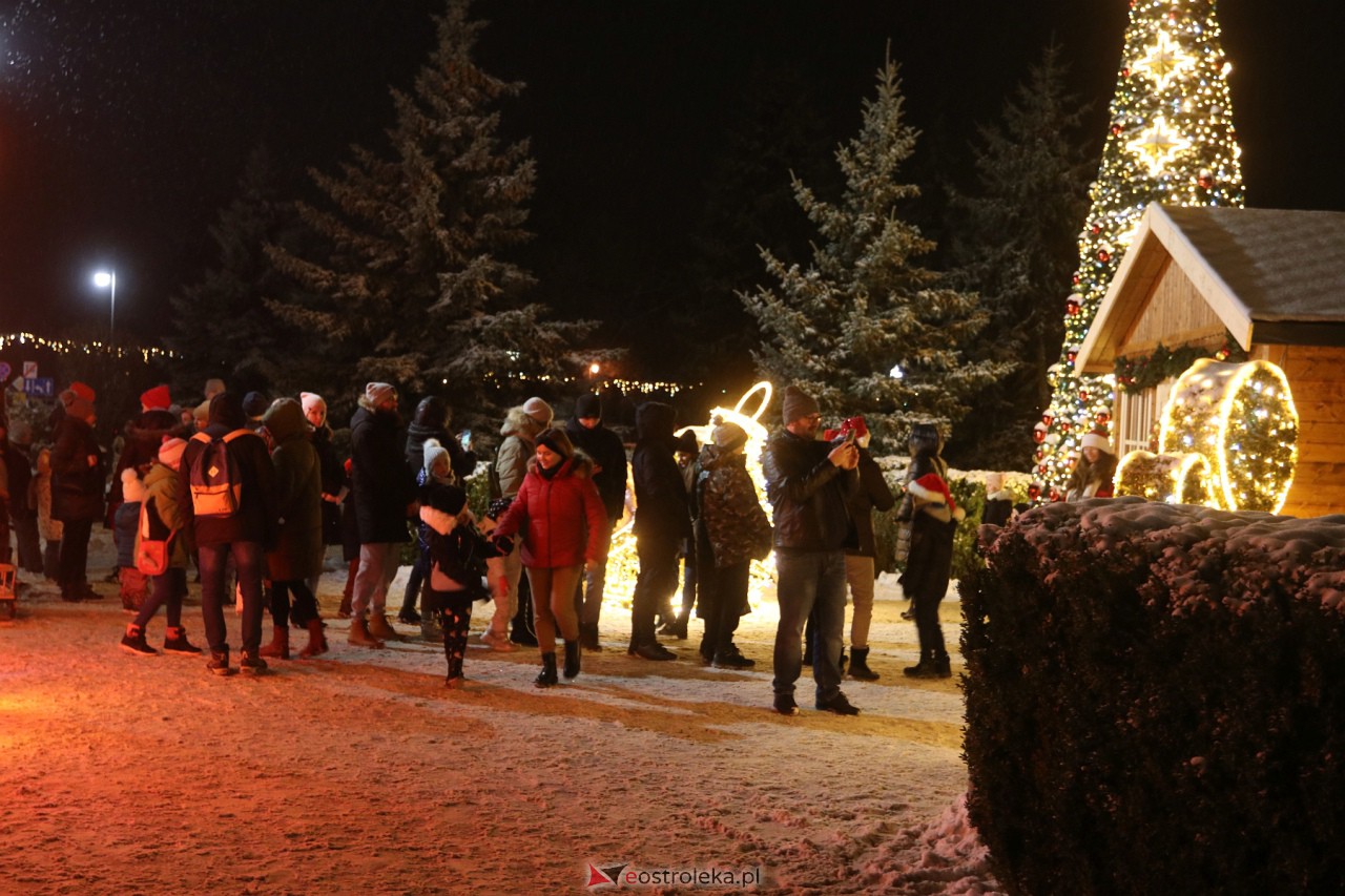 Kurpiowski Jarmark Bożonarodzeniowy - dzień drugi [7.12.2023] - zdjęcie #38 - eOstroleka.pl