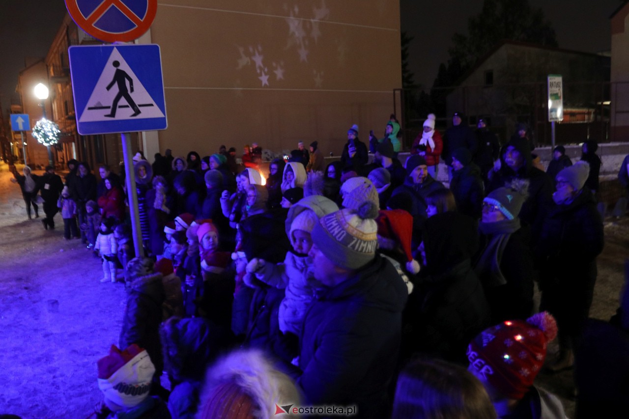 Kurpiowski Jarmark Bożonarodzeniowy - dzień drugi [7.12.2023] - zdjęcie #13 - eOstroleka.pl