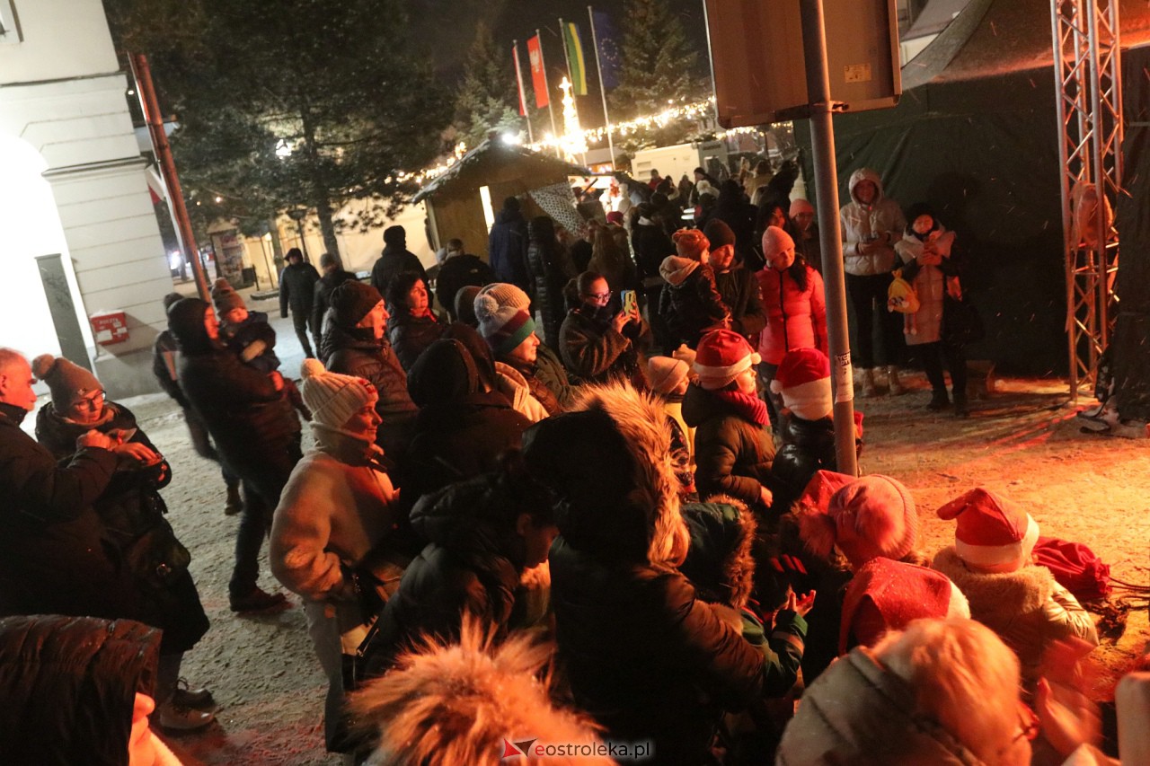 Kurpiowski Jarmark Bożonarodzeniowy - dzień drugi [7.12.2023] - zdjęcie #1 - eOstroleka.pl