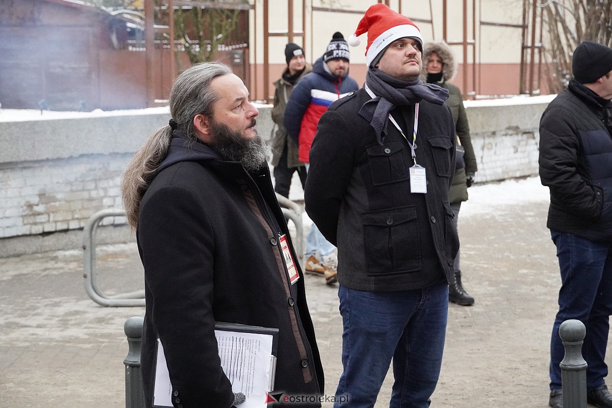 I Kurpiowski Jarmark Bożonarodzeniowy w Ostrołęce - występy uczniów ostrołęckich szkół [07.12.2023] - zdjęcie #59 - eOstroleka.pl