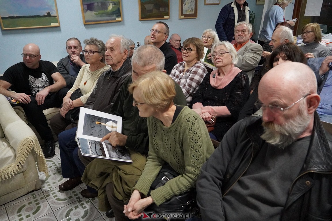 „Kurpie muśnięte czarami” - Spotkanie autorskie z Markiem Sygułą [8.12.2023] - zdjęcie #21 - eOstroleka.pl