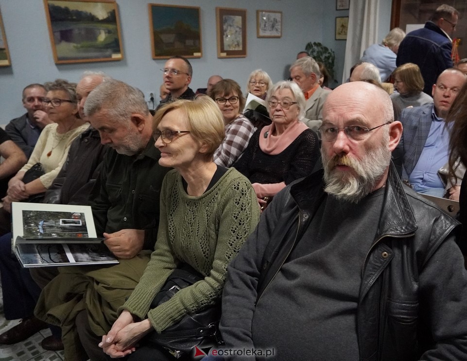 „Kurpie muśnięte czarami” - Spotkanie autorskie z Markiem Sygułą [8.12.2023] - zdjęcie #19 - eOstroleka.pl