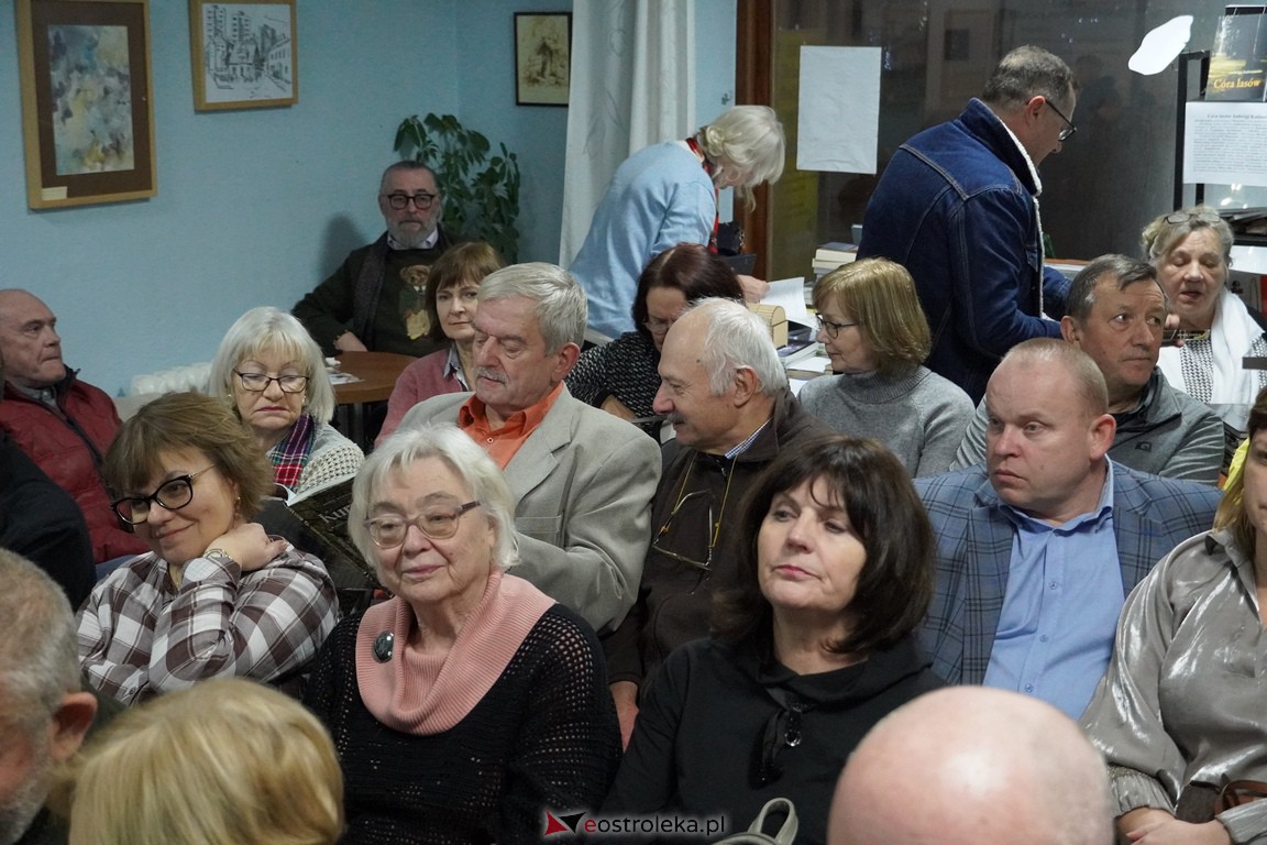 „Kurpie muśnięte czarami” - Spotkanie autorskie z Markiem Sygułą [8.12.2023] - zdjęcie #16 - eOstroleka.pl