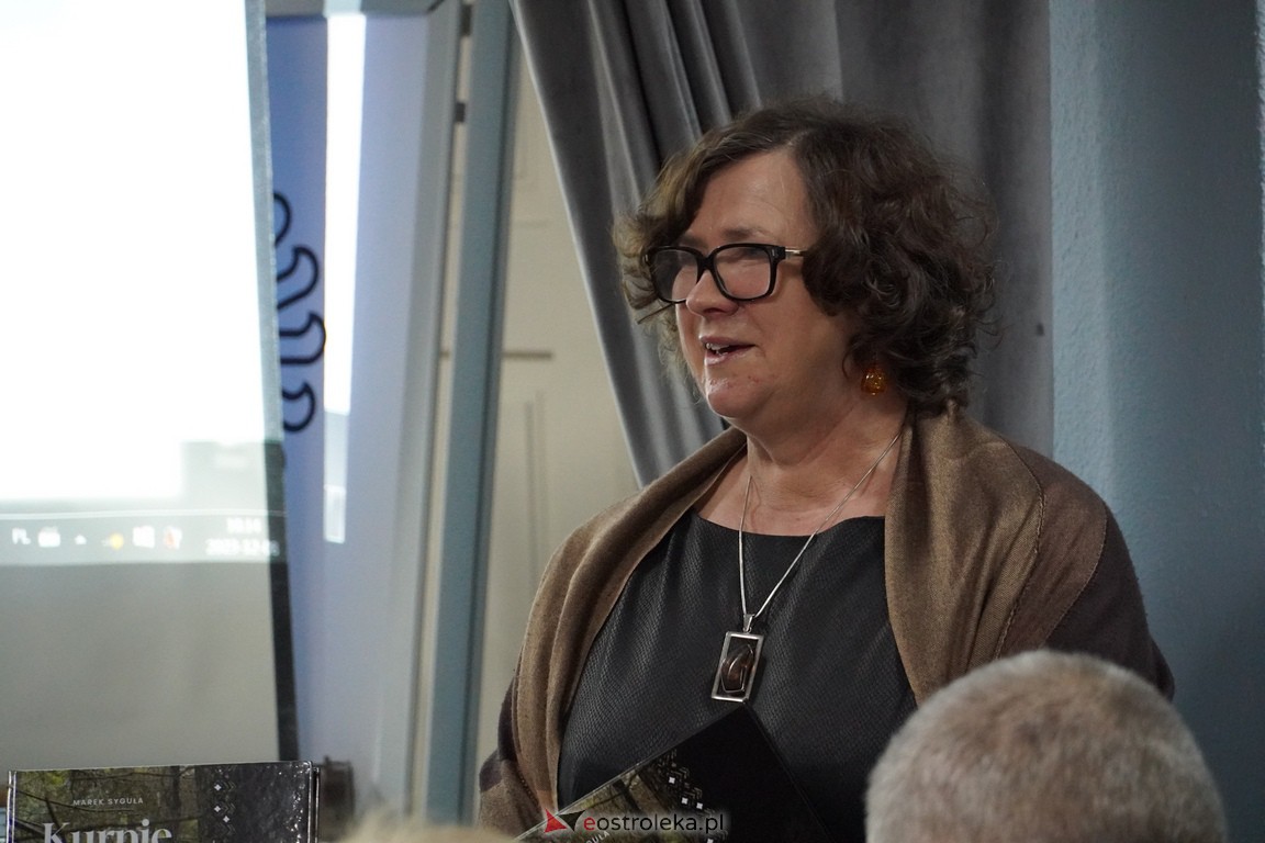 „Kurpie muśnięte czarami” - Spotkanie autorskie z Markiem Sygułą [8.12.2023] - zdjęcie #4 - eOstroleka.pl