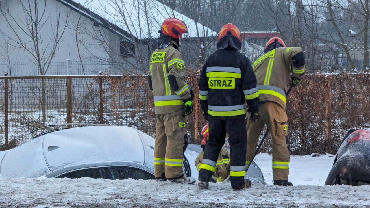 Wypadek na Warszawskiej w Ostrołęce [09.12.2023] - zdjęcie #12 - eOstroleka.pl