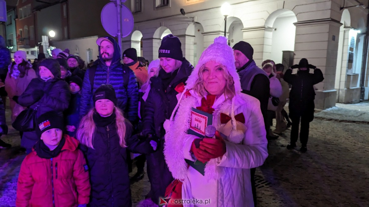 I Kurpiowski Jarmark Bożonarodzeniowy w Ostrołęce - koncert Kapeli Kurpiowskie z Zawad [09.12.2023] - zdjęcie #16 - eOstroleka.pl