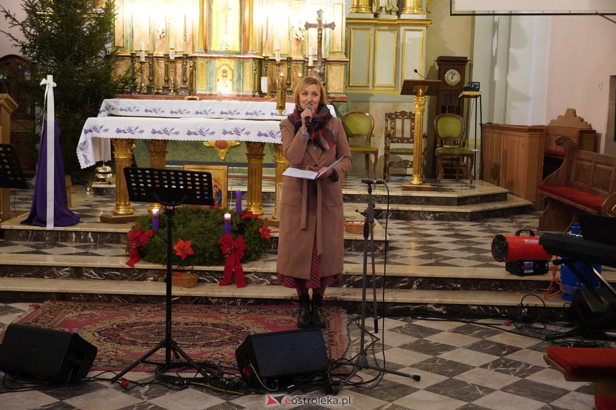 Koncert Bożonarodzeniowy w Czerwinie [10.12.2023] - zdjęcie #54 - eOstroleka.pl