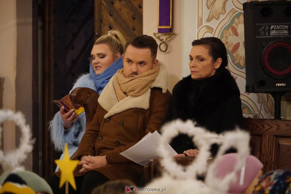 Koncert Bożonarodzeniowy w Czerwinie [10.12.2023] - zdjęcie #19 - eOstroleka.pl