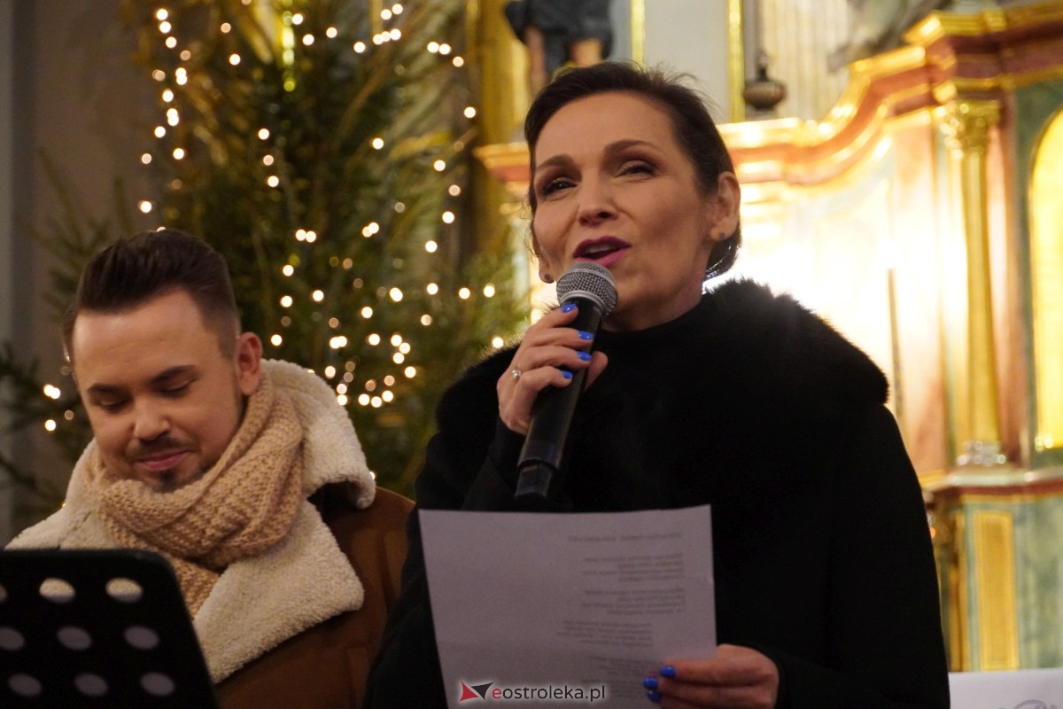 Koncert Bożonarodzeniowy w Czerwinie [10.12.2023] - zdjęcie #11 - eOstroleka.pl