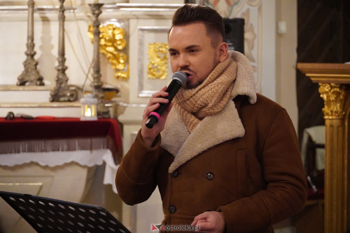 Koncert Bożonarodzeniowy w Czerwinie [10.12.2023] - zdjęcie #3 - eOstroleka.pl