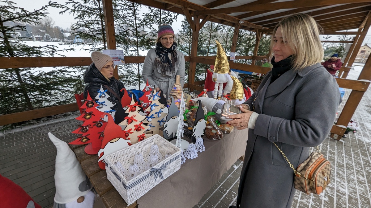 Jarmark Bożonarodzeniowy w Czerwinie [10.12.2023] - zdjęcie #10 - eOstroleka.pl