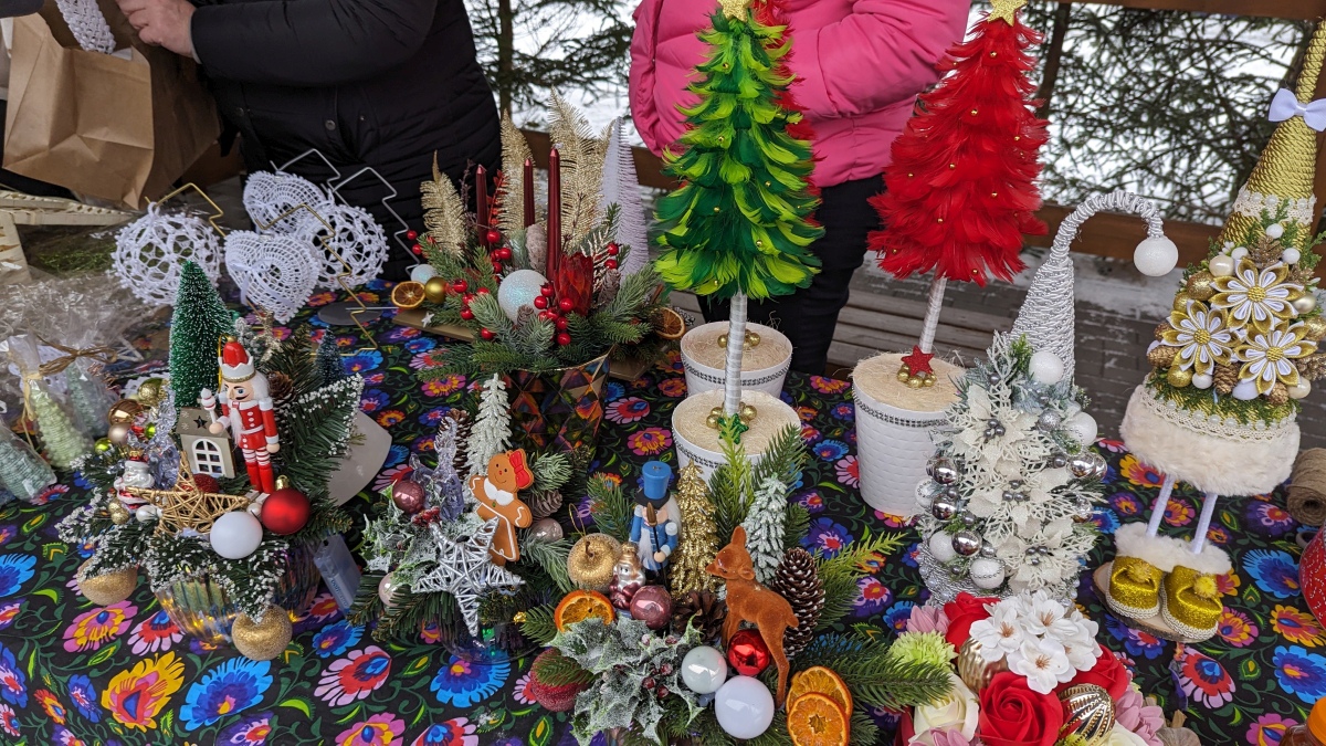 Jarmark Bożonarodzeniowy w Czerwinie [10.12.2023] - zdjęcie #21 - eOstroleka.pl