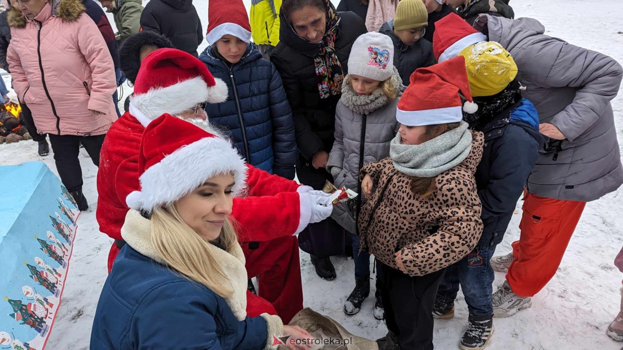 Wigilia na Osiedlu Łazek [10.12.2023] - zdjęcie #30 - eOstroleka.pl