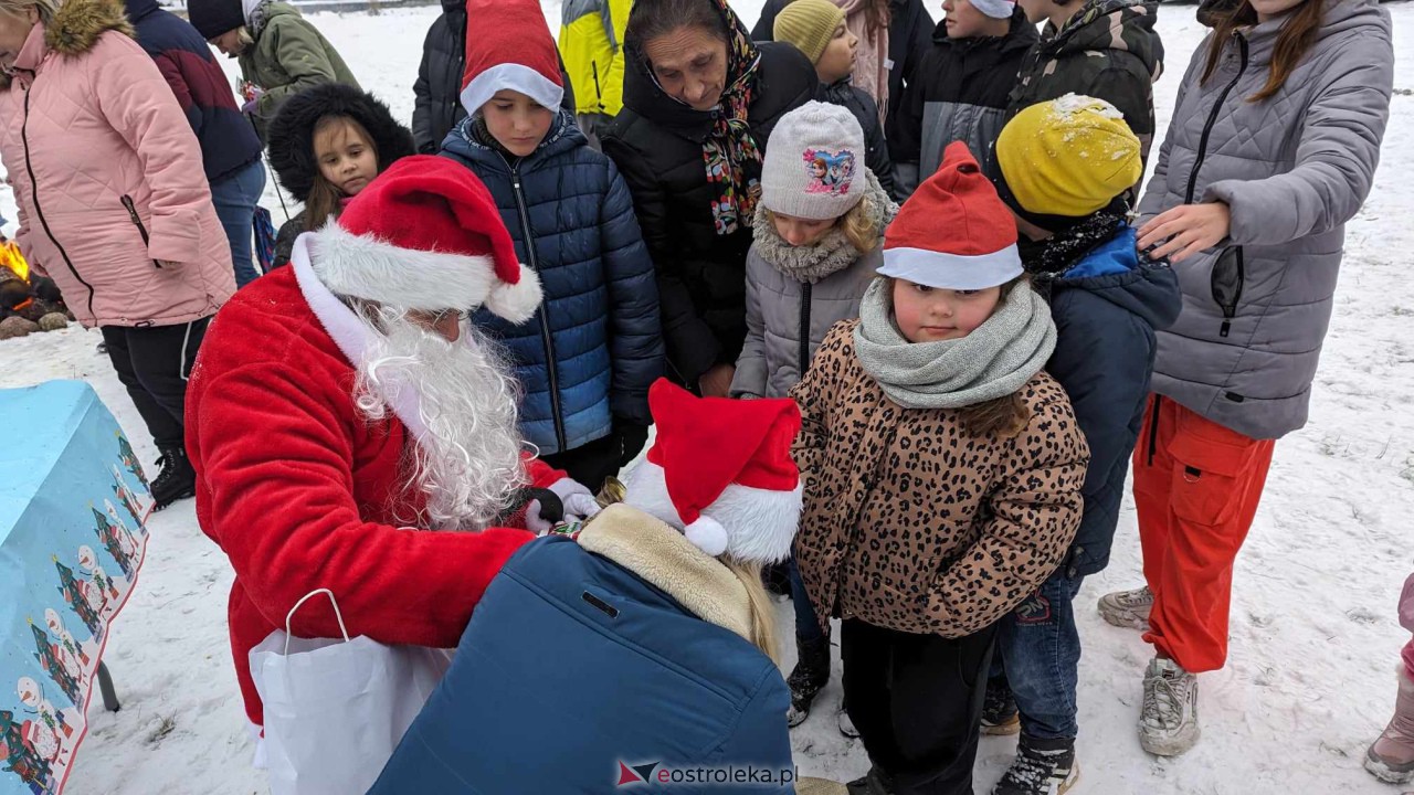 Wigilia na Osiedlu Łazek [10.12.2023] - zdjęcie #19 - eOstroleka.pl