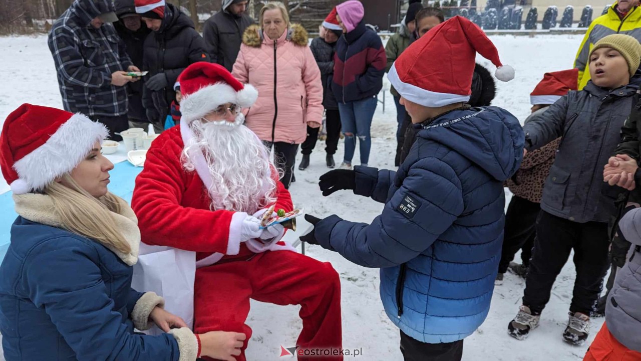 Wigilia na Osiedlu Łazek [10.12.2023] - zdjęcie #12 - eOstroleka.pl