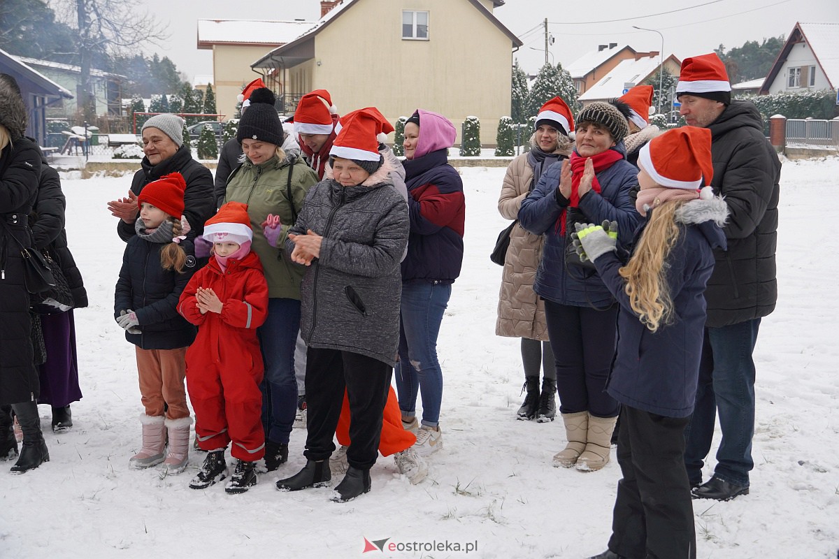 Wigilia na Osiedlu Łazek [10.12.2023] - zdjęcie #109 - eOstroleka.pl