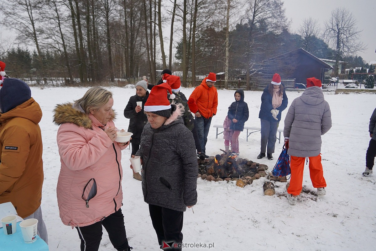 Wigilia na Osiedlu Łazek [10.12.2023] - zdjęcie #63 - eOstroleka.pl