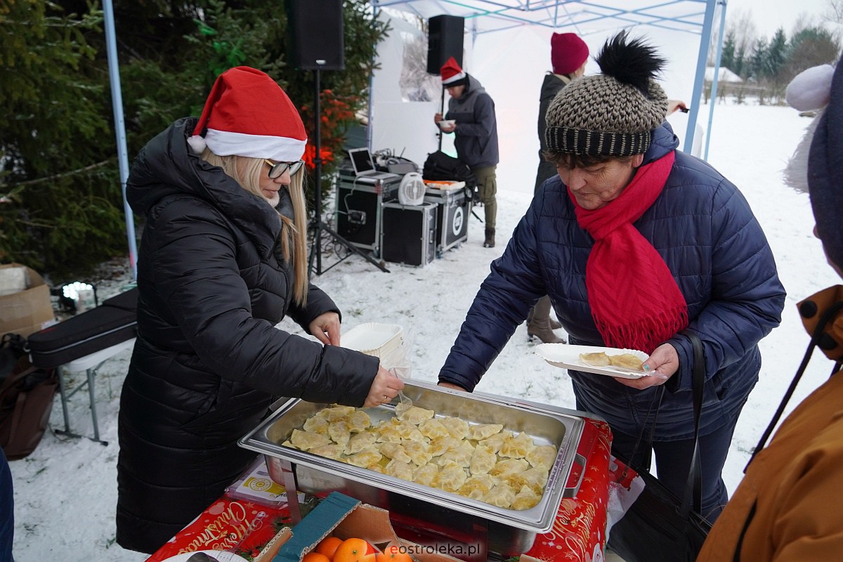 Wigilia na Osiedlu Łazek [10.12.2023] - zdjęcie #61 - eOstroleka.pl