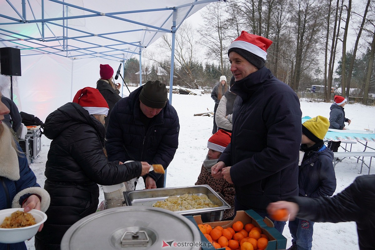 Wigilia na Osiedlu Łazek [10.12.2023] - zdjęcie #59 - eOstroleka.pl