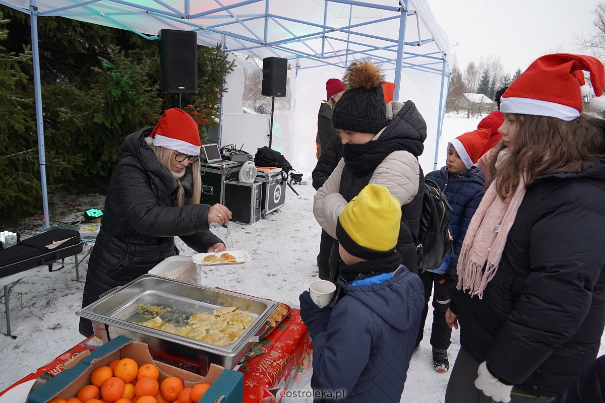 Wigilia na Osiedlu Łazek [10.12.2023] - zdjęcie #46 - eOstroleka.pl